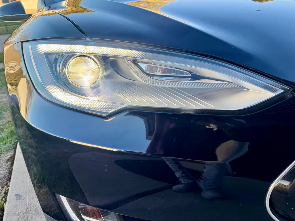 2013 Tesla Model S - Image 22 of 31