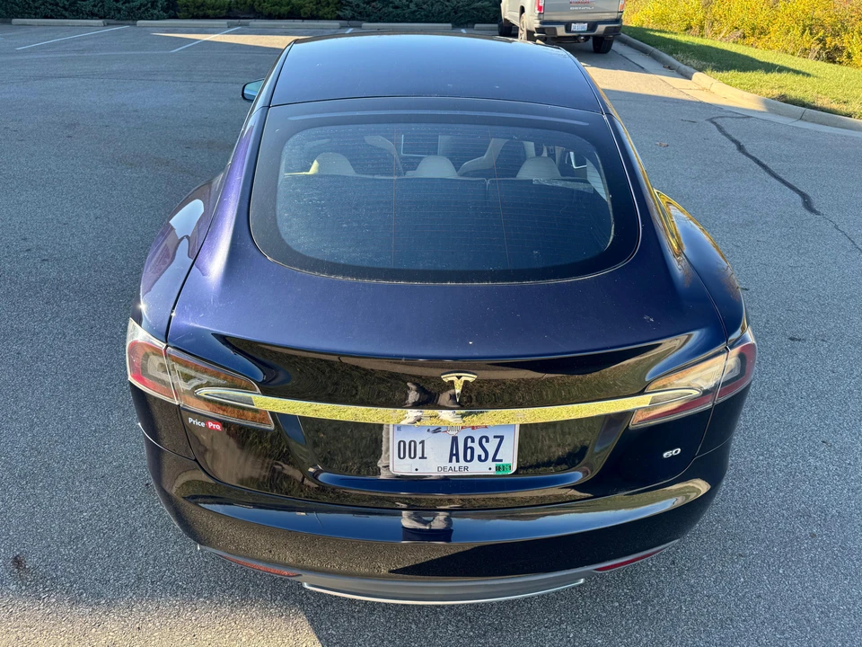 2013 Tesla Model S - Image 8 of 31