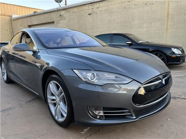 2013 Tesla Model S - Image 8 of 12