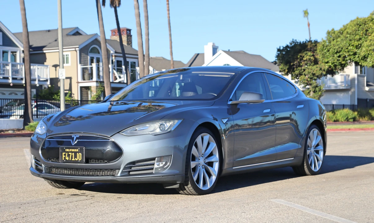 2013 Tesla Model S - Image 13 of 31