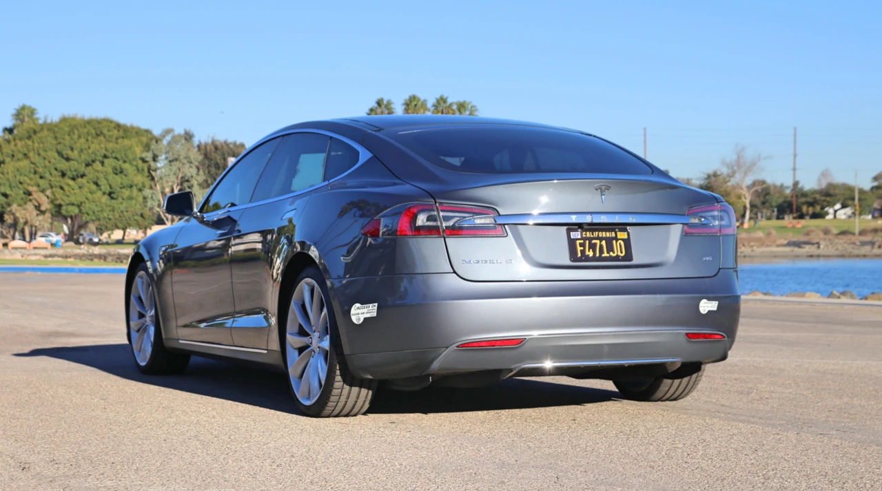 2013 Tesla Model S - Image 29 of 31
