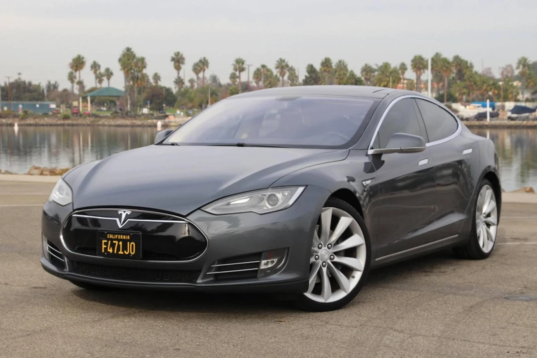 2013 Tesla Model S - Image 10 of 31