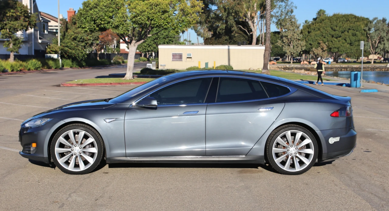 2013 Tesla Model S - Image 20 of 31