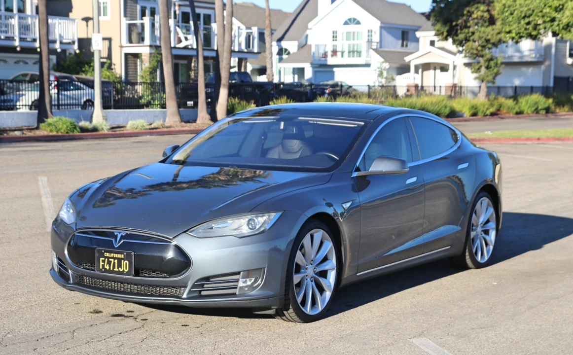 2013 Tesla Model S - Image 12 of 31