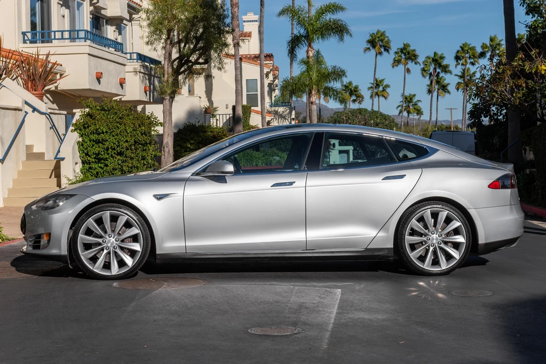 2013 Tesla Model S - Image 6 of 31