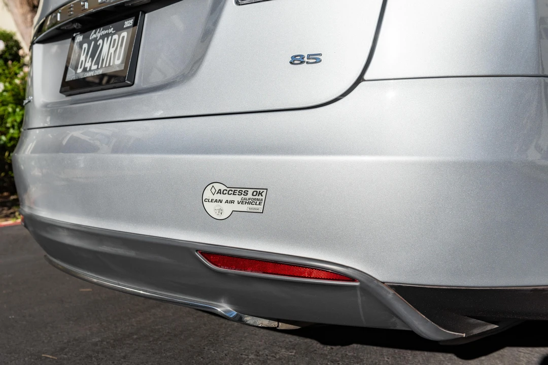 2013 Tesla Model S - Image 13 of 31