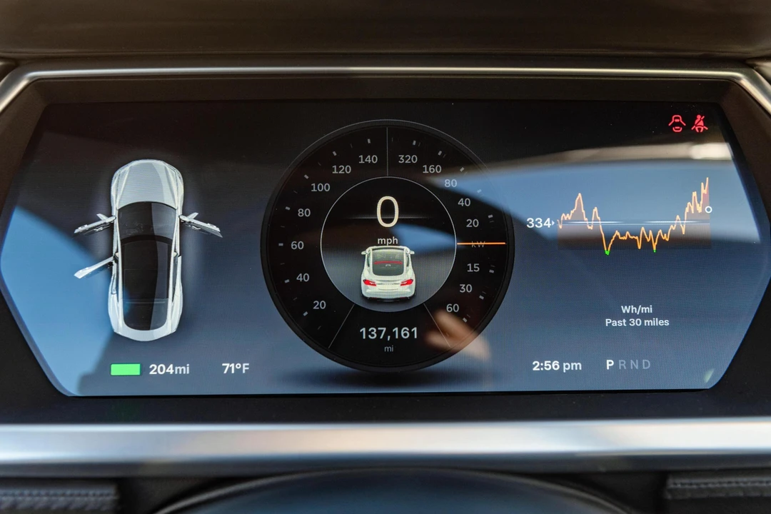 2013 Tesla Model S - Image 28 of 31