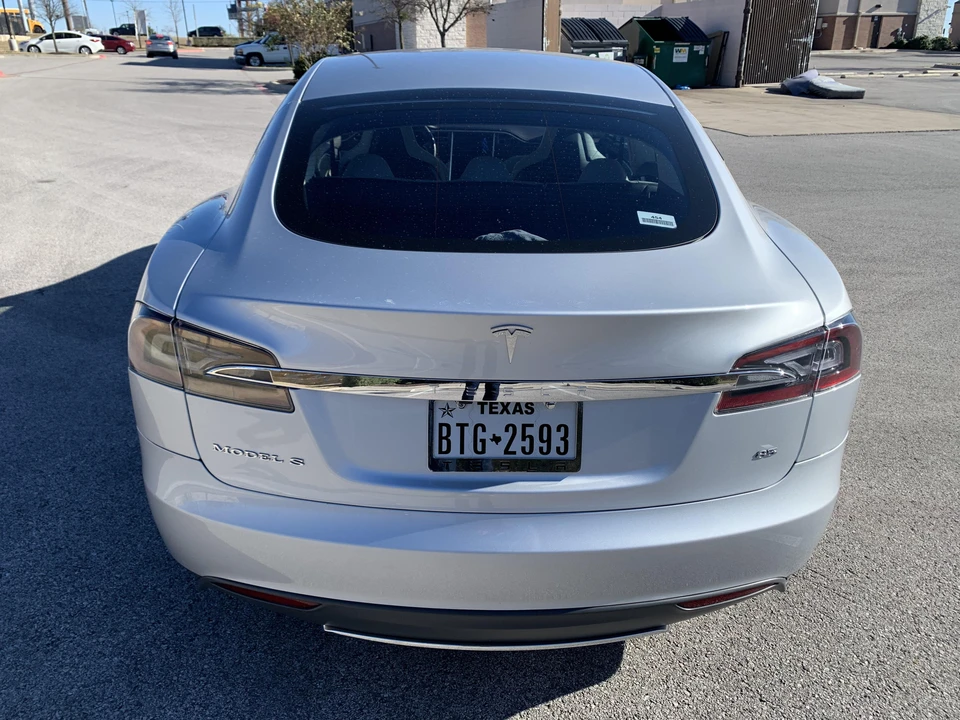 2013 Tesla Model S - Image 15 of 31