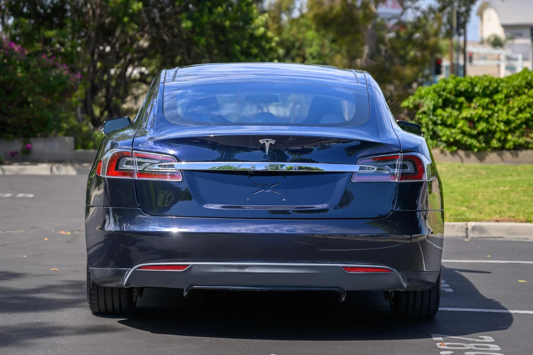 2013 Tesla Model S - Image 14 of 31