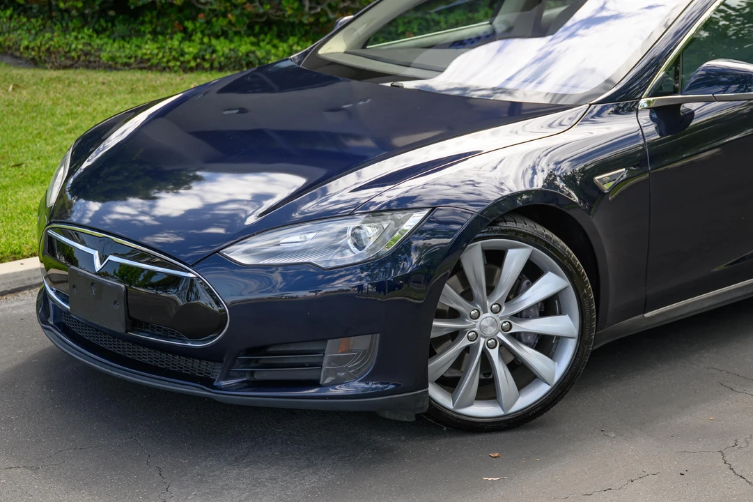 2013 Tesla Model S - Image 29 of 31