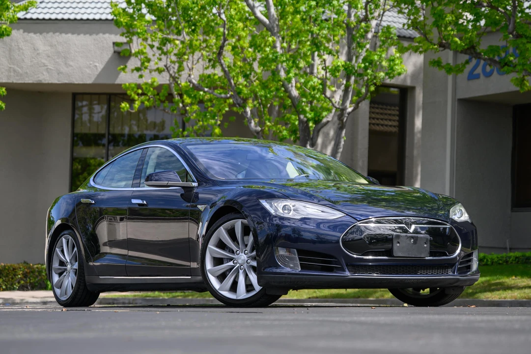 2013 Tesla Model S - Image 19 of 31
