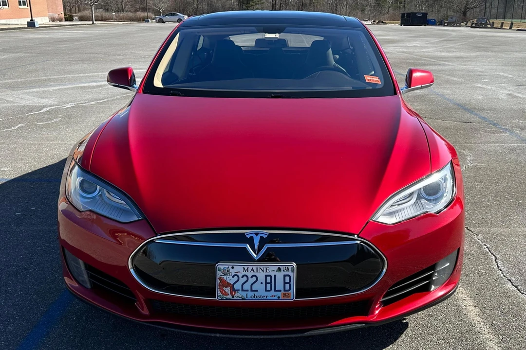 2013 Tesla Model S - Image 2 of 31