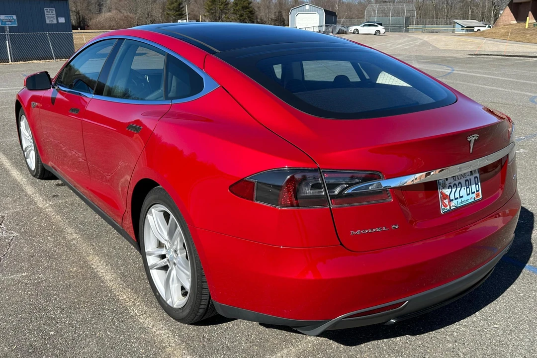2013 Tesla Model S - Image 4 of 31