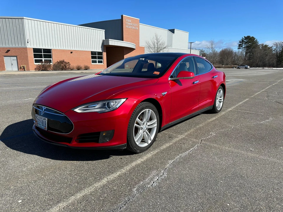 2013 Tesla Model S - Image 7 of 31