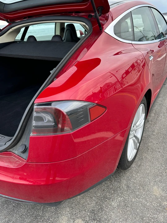 2013 Tesla Model S - Image 19 of 31