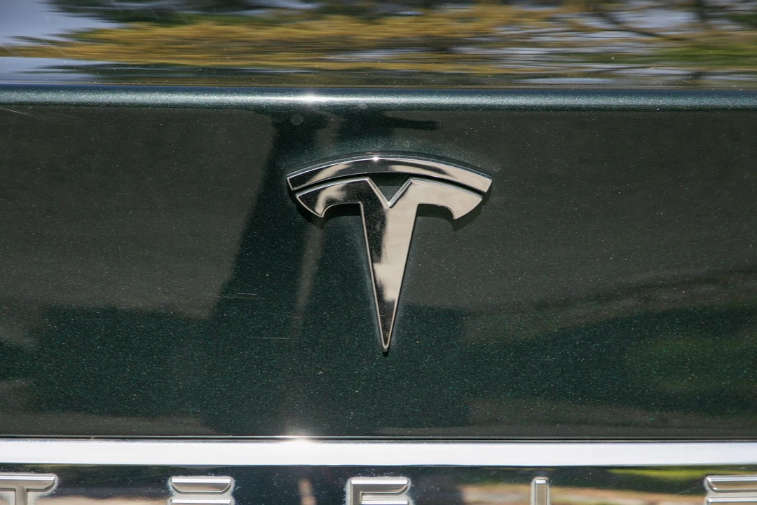 2013 Tesla Model S - Image 22 of 31