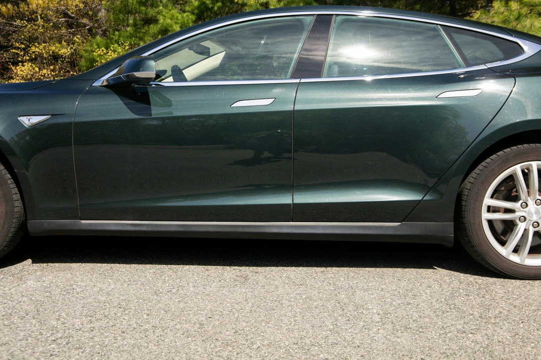 2013 Tesla Model S - Image 14 of 31