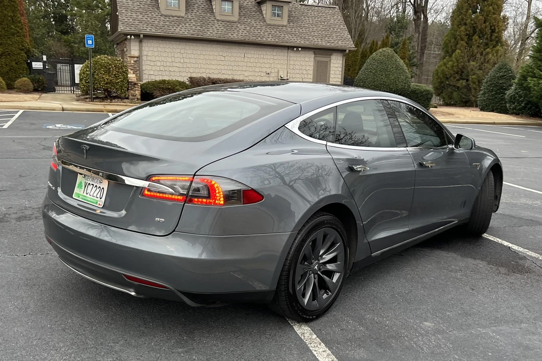 2013 Tesla Model S - Image 19 of 31