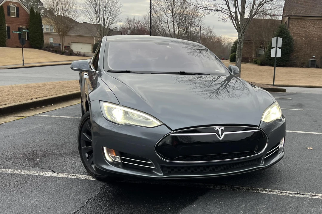 2013 Tesla Model S - Image 25 of 31