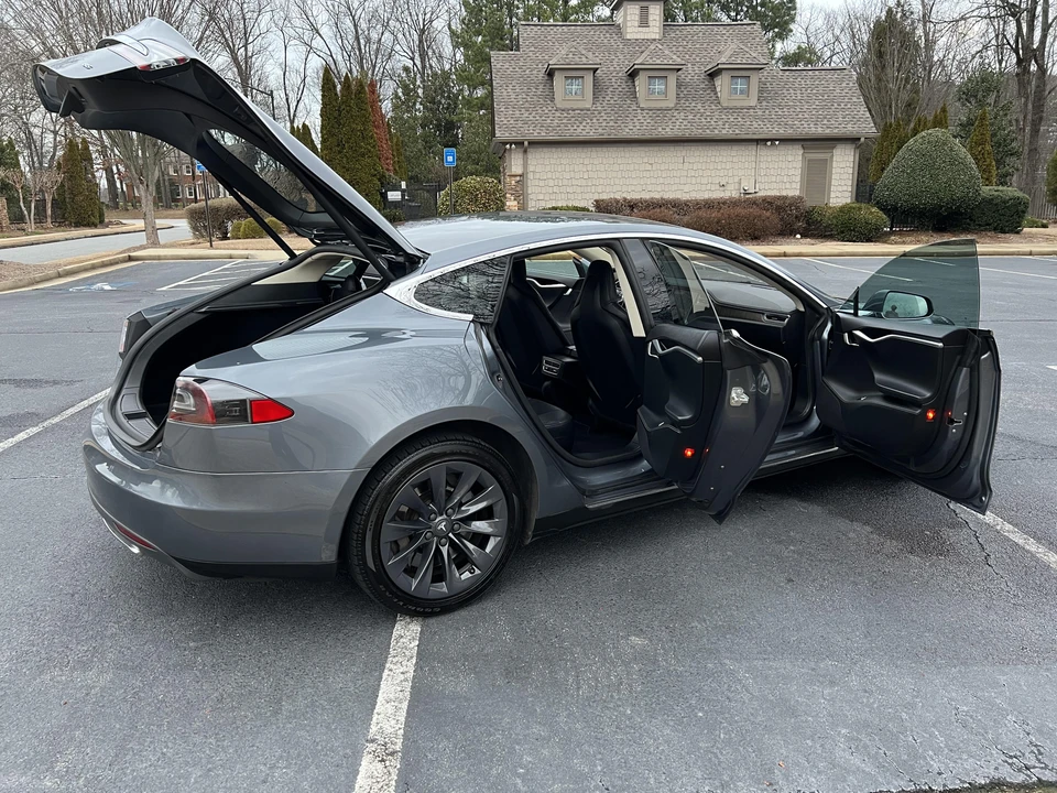 2013 Tesla Model S - Image 26 of 31