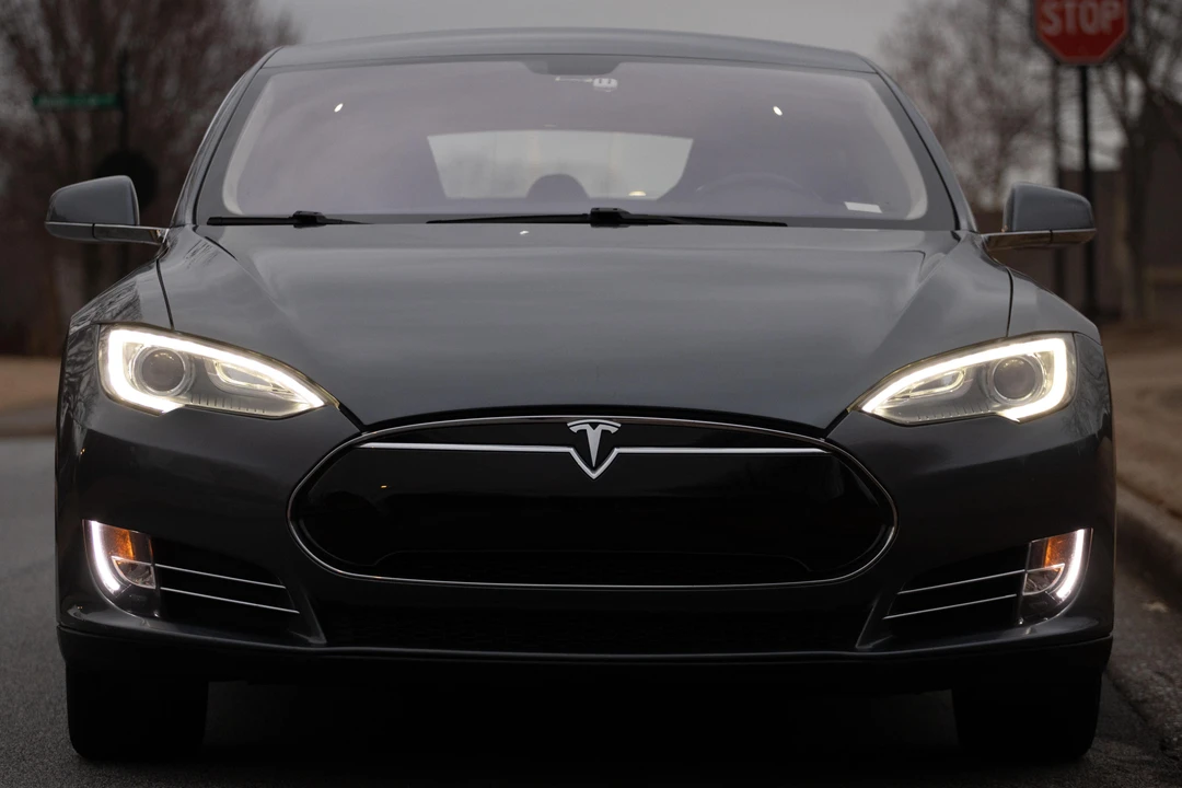 2013 Tesla Model S - Image 6 of 31