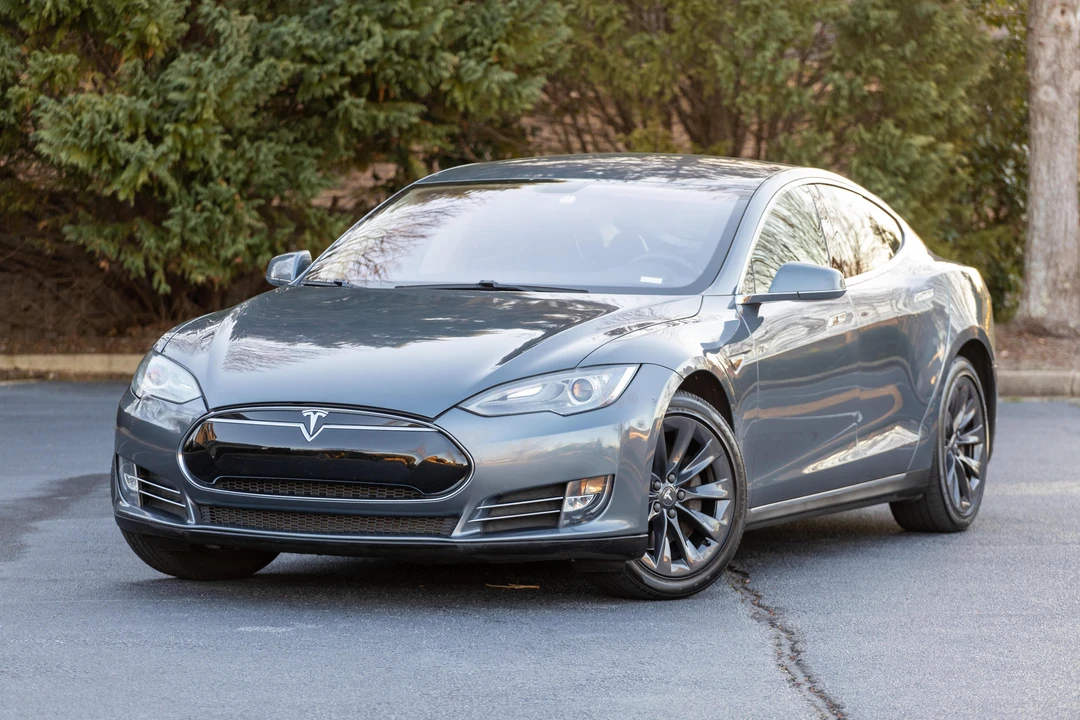2013 Tesla Model S - Image 9 of 31