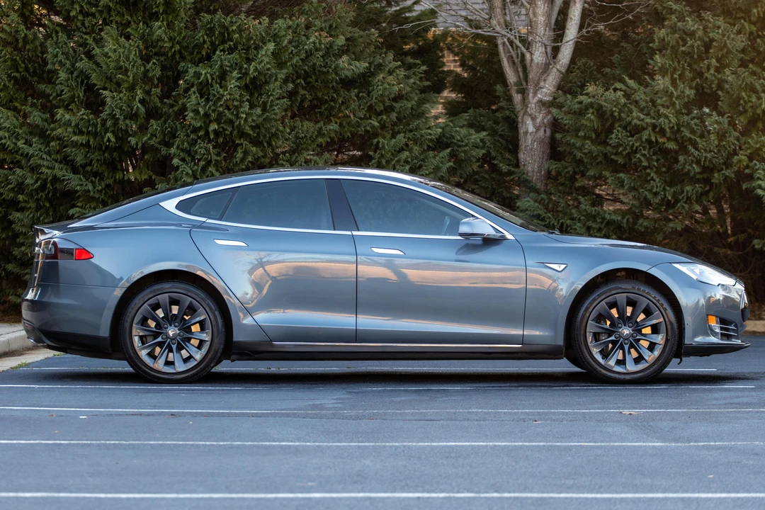 2013 Tesla Model S - Image 22 of 31