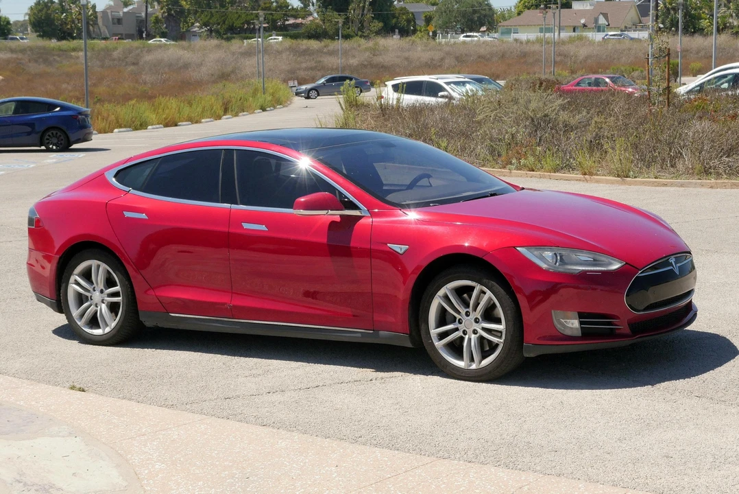 2013 Tesla Model S - Image 30 of 31