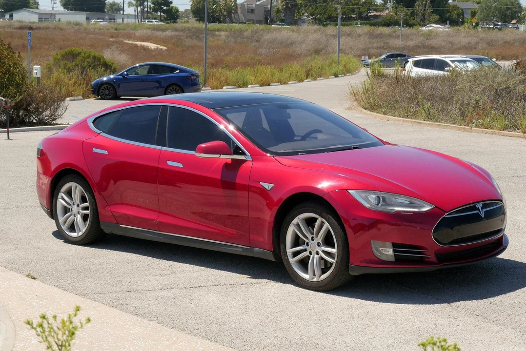 2013 Tesla Model S - Image 31 of 31