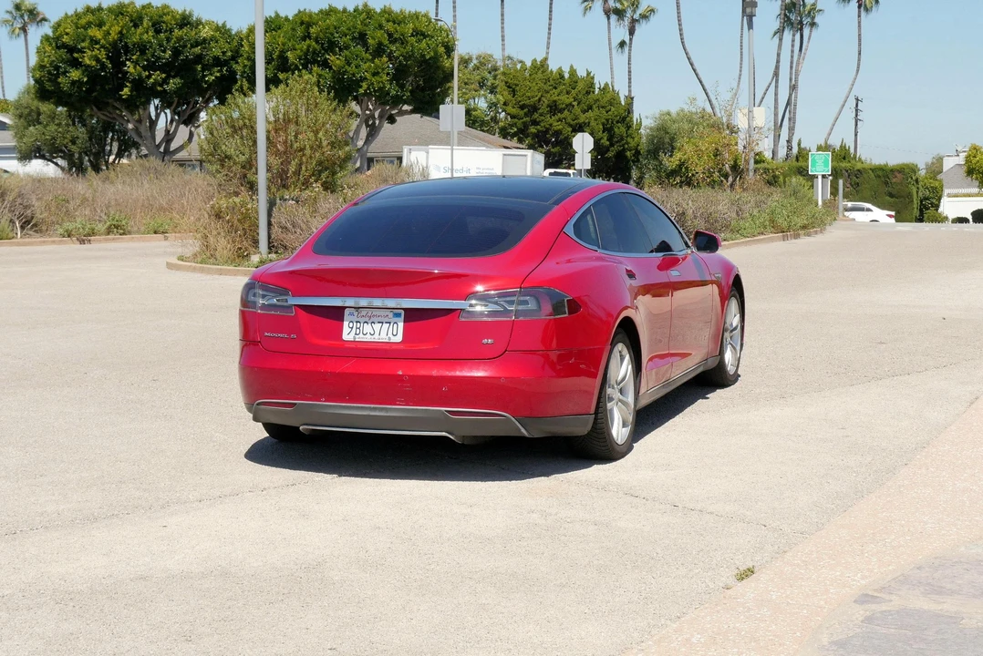 2013 Tesla Model S - Image 20 of 31