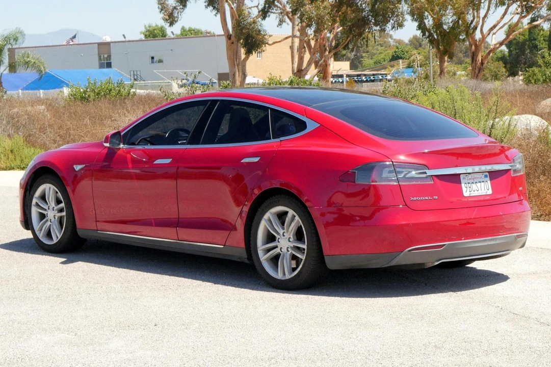 2013 Tesla Model S - Image 4 of 31