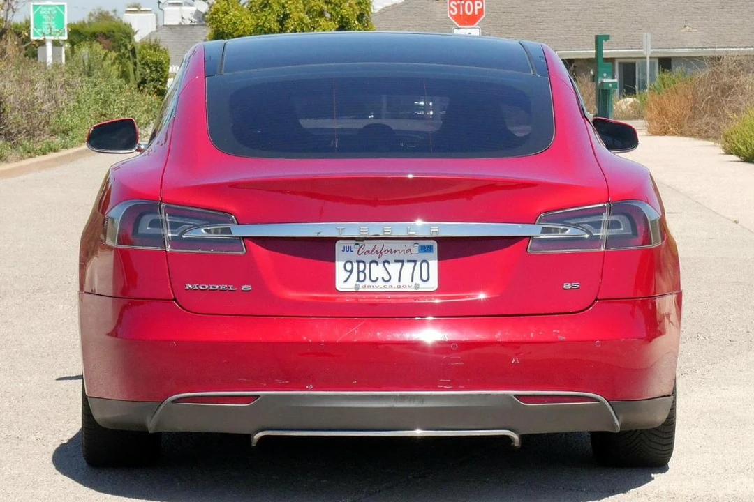 2013 Tesla Model S - Image 5 of 31
