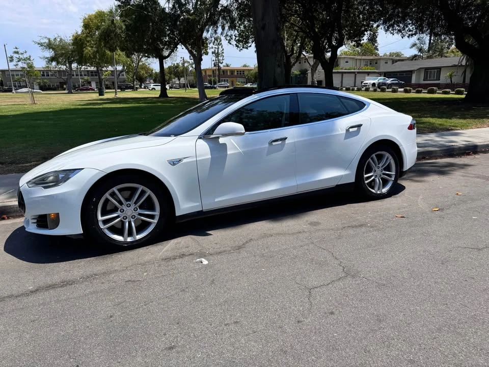 2013 Tesla Model S - Image 3 of 13