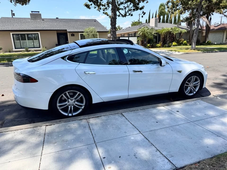 2013 Tesla Model S - Image 7 of 13