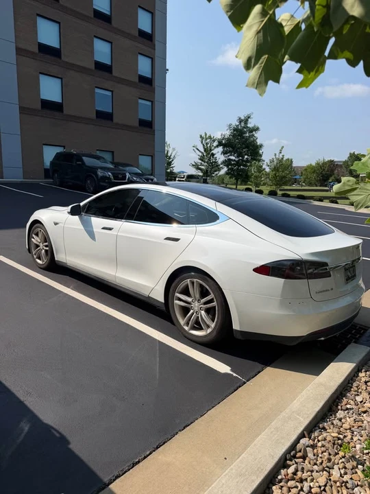 2013 Tesla Model S - Image 5 of 16