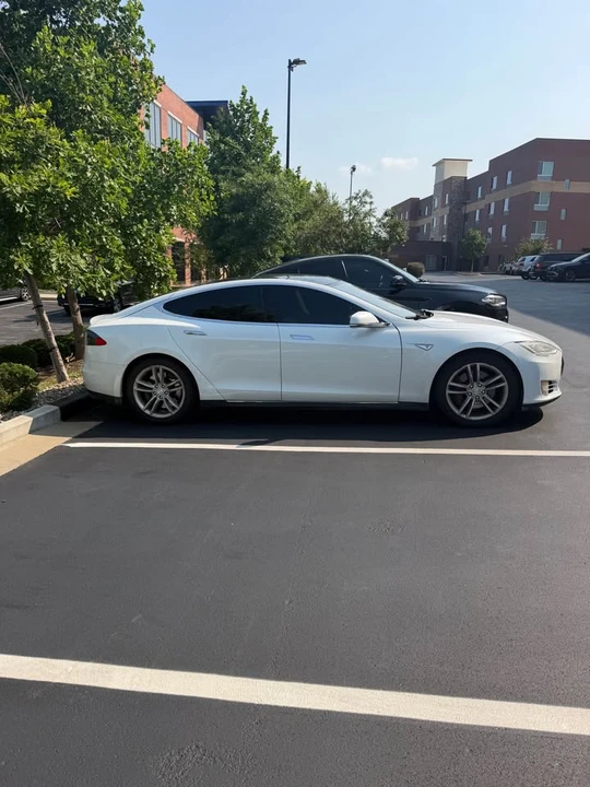 2013 Tesla Model S - Image 2 of 16