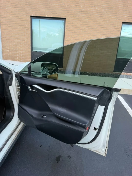 2013 Tesla Model S - Image 15 of 16