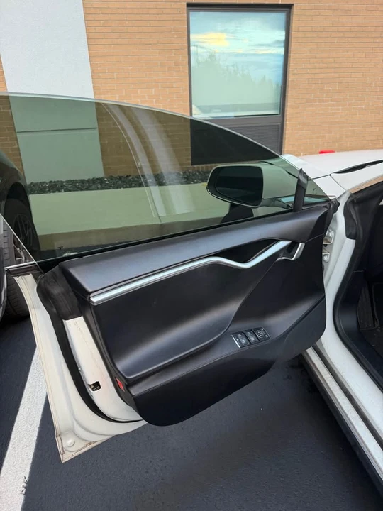 2013 Tesla Model S - Image 13 of 16