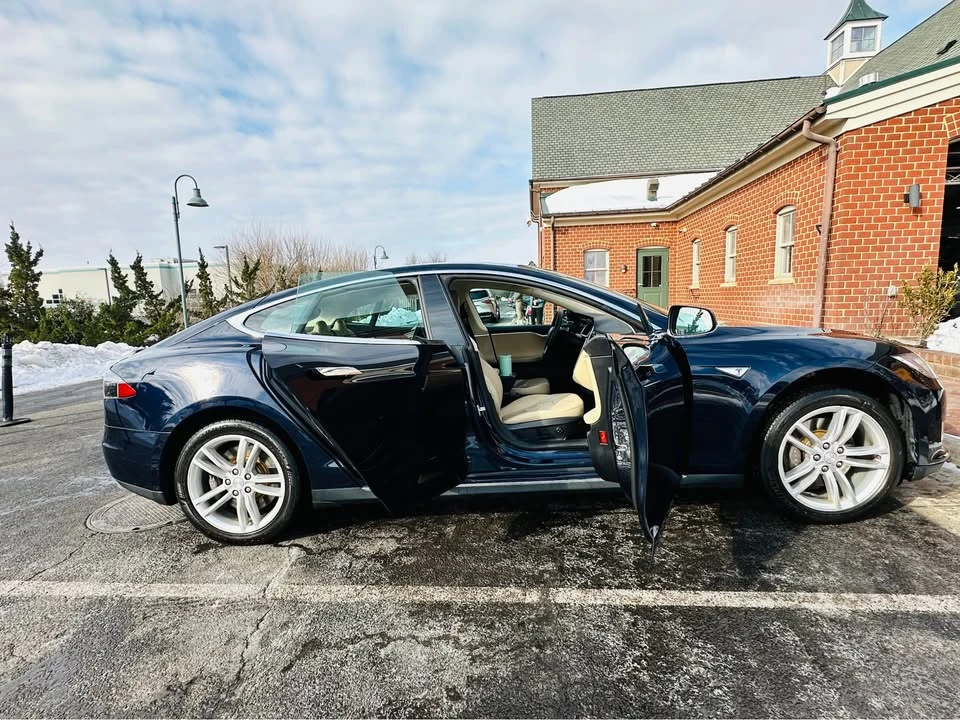 2013 Tesla Model S - Image 7 of 18