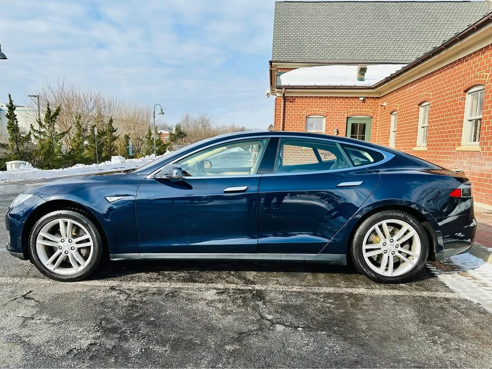 2013 Tesla Model S - Image 13 of 18