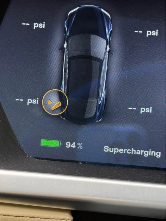 2013 Tesla Model S - Image 14 of 18