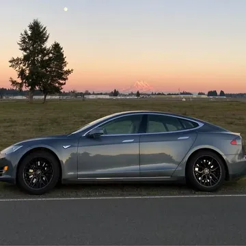 2013 Tesla Model S 90D Sedan 4D