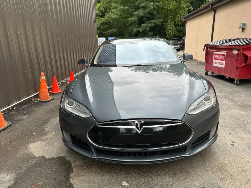 2013 Tesla Model S - Image 2 of 21