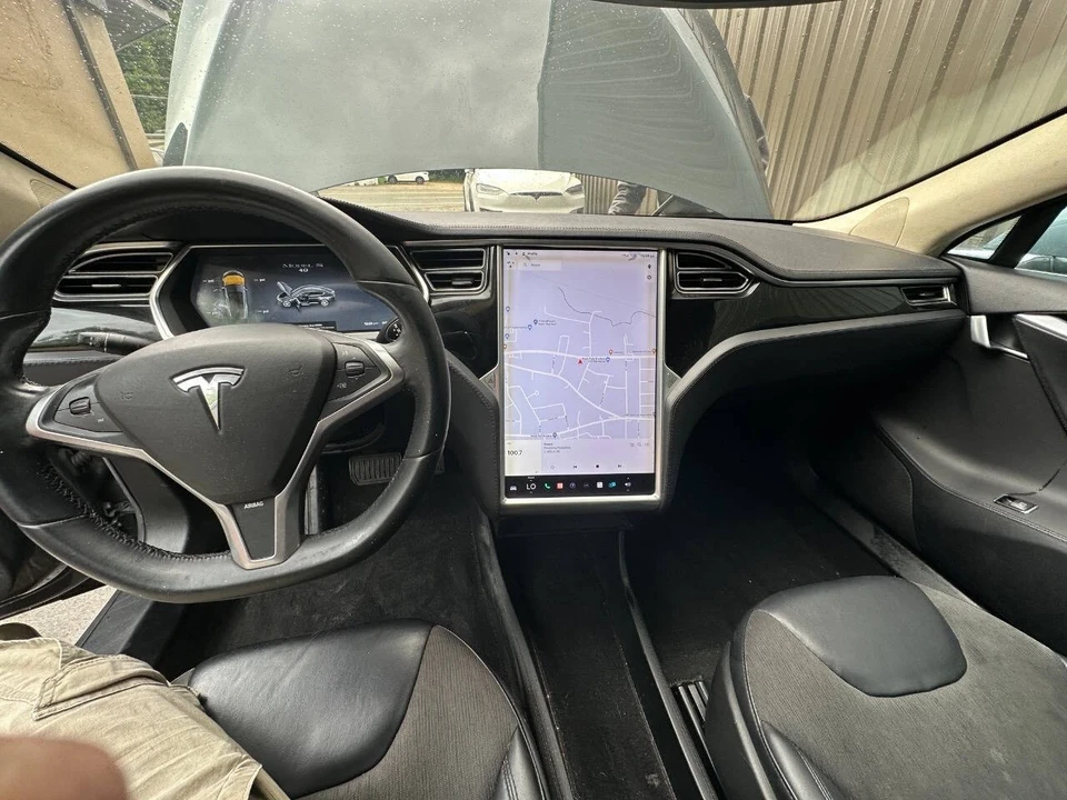 2013 Tesla Model S - Image 19 of 21