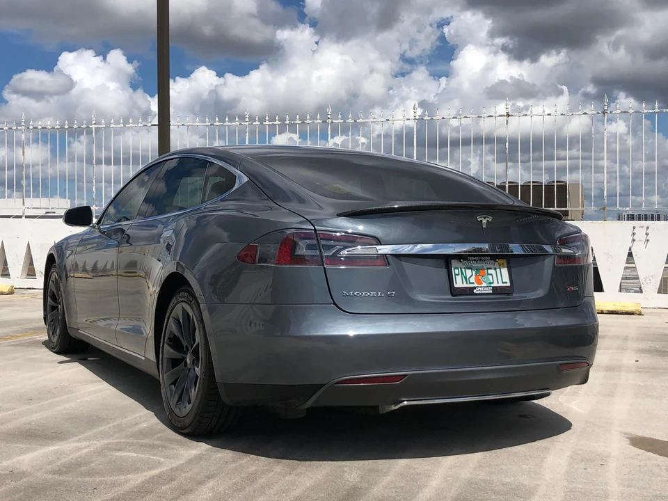 2013 Tesla Model S - Image 14 of 31