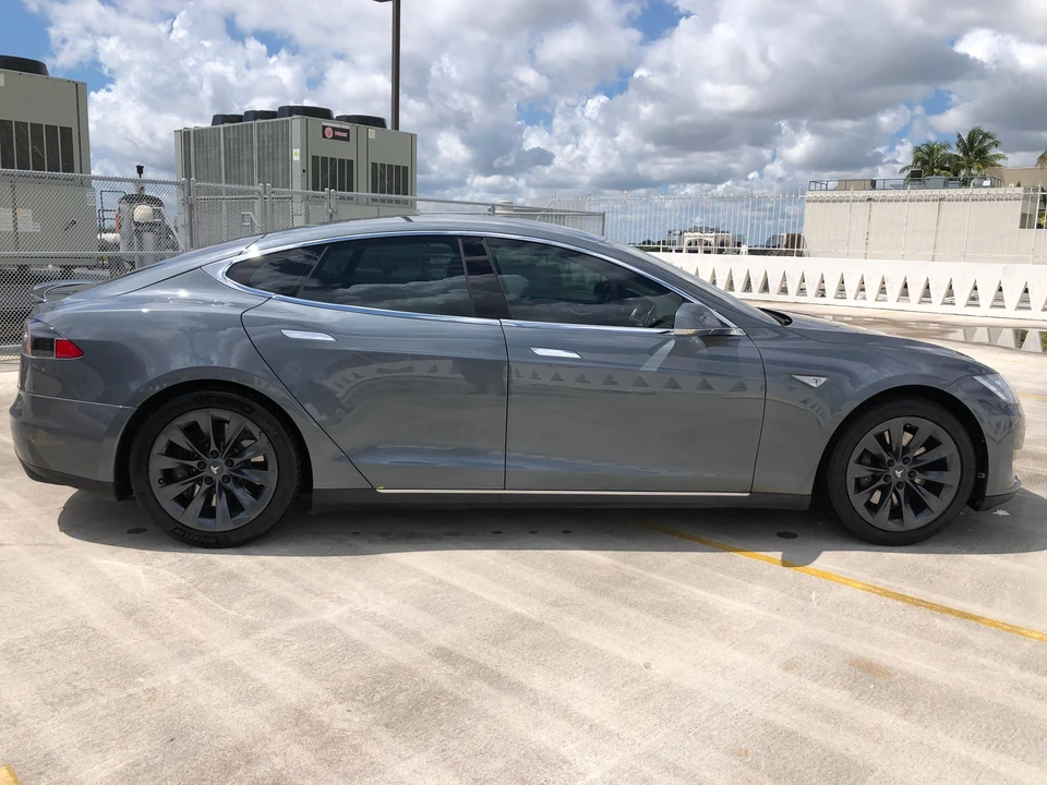 2013 Tesla Model S - Image 18 of 31