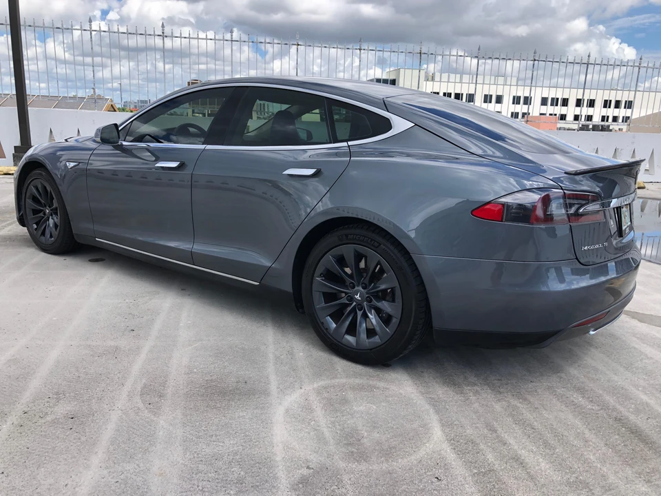 2013 Tesla Model S - Image 13 of 31