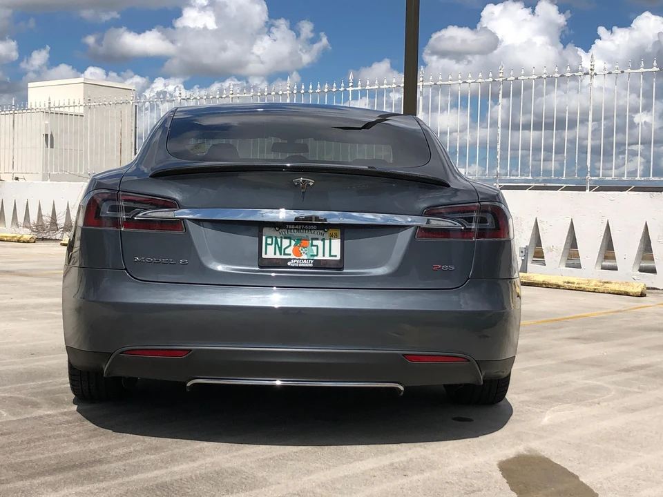 2013 Tesla Model S - Image 15 of 31