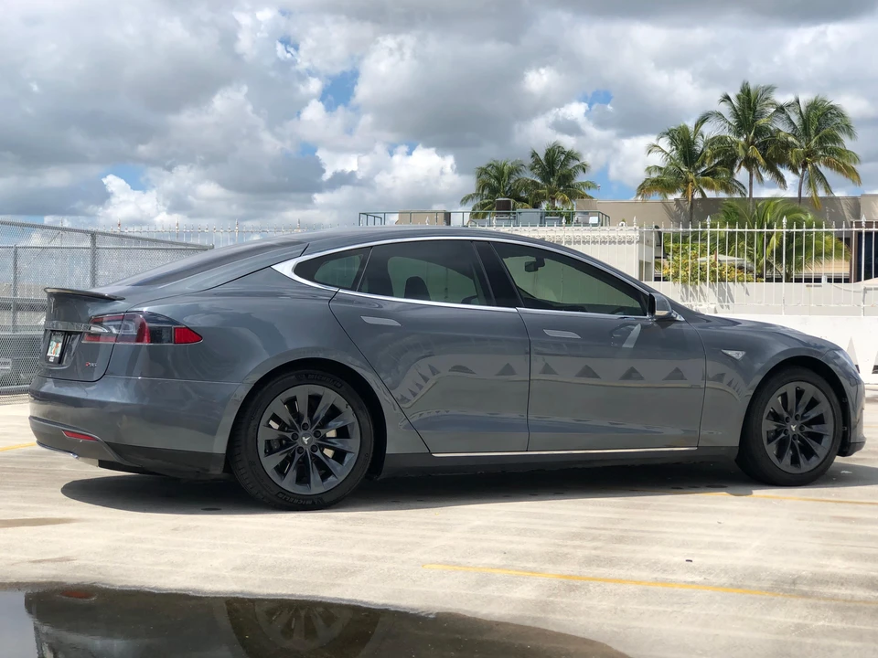 2013 Tesla Model S - Image 17 of 31