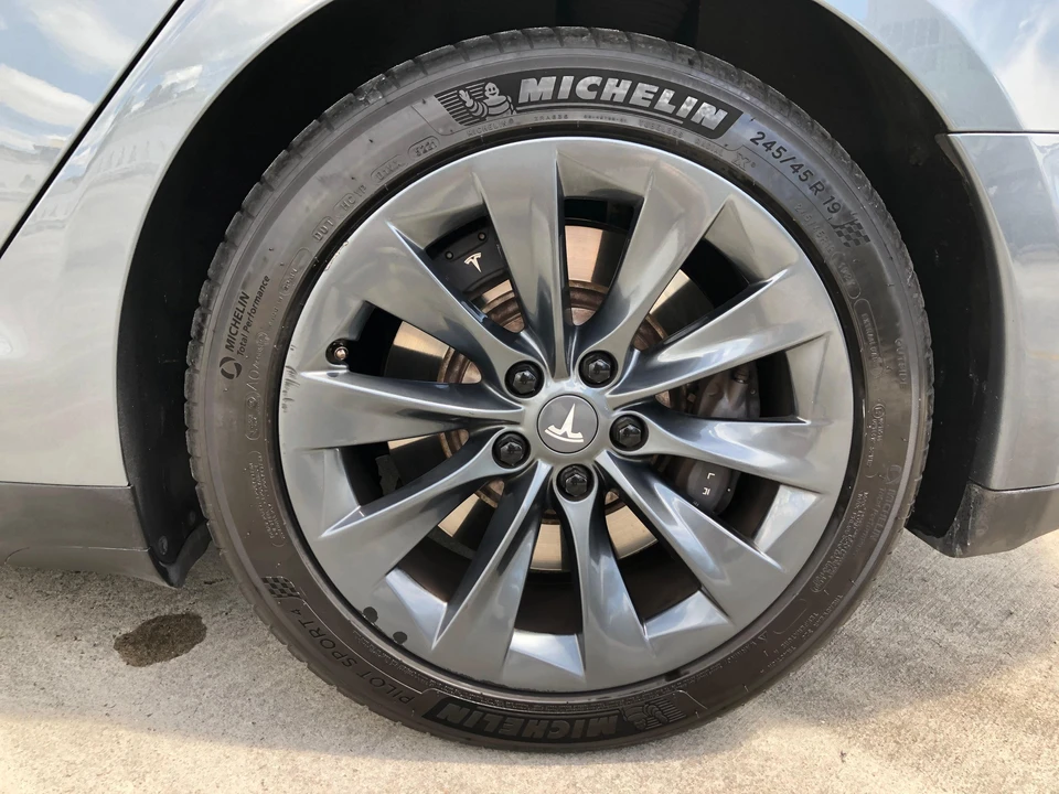 2013 Tesla Model S - Image 28 of 31